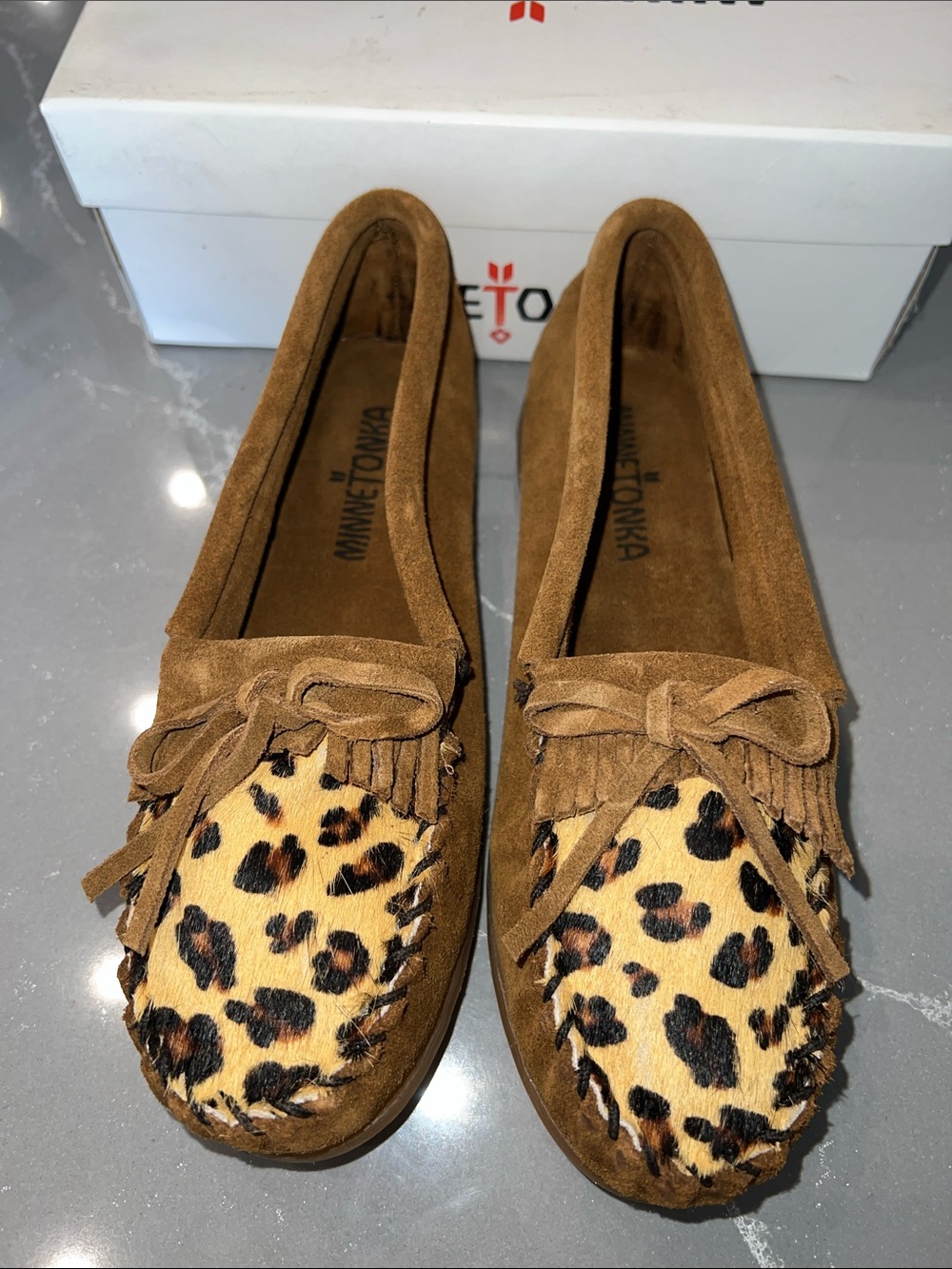 Minnetonka KIDS Suede Moccasins with Leopard Haircalf Accent DUSTY BROWN
